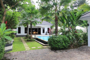 Отель Villa Kupu Kupu Lovina  Buleleng